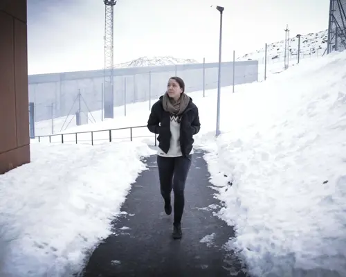 01 WALLS Anorak Film